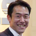 アークランドサービス株式会社 代表取締役会長兼CEO 臼井 健一郎（うすい けんいちろう）