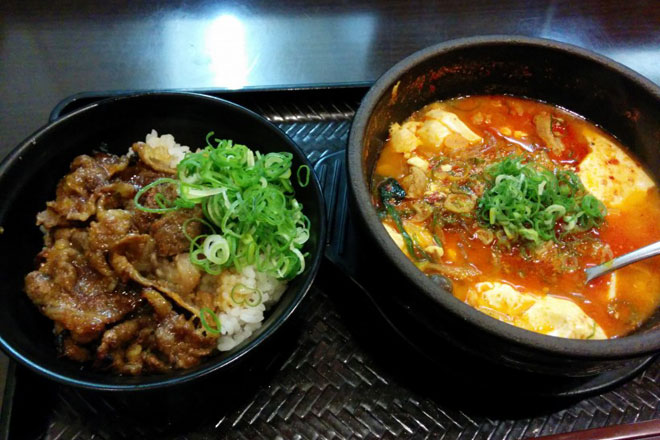 京都名物！カルビ丼とスン豆腐をあつかう「韓丼」とはのアイキャッチ